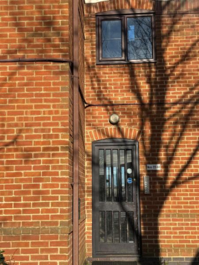 Cozy Studio flat near Heathrow